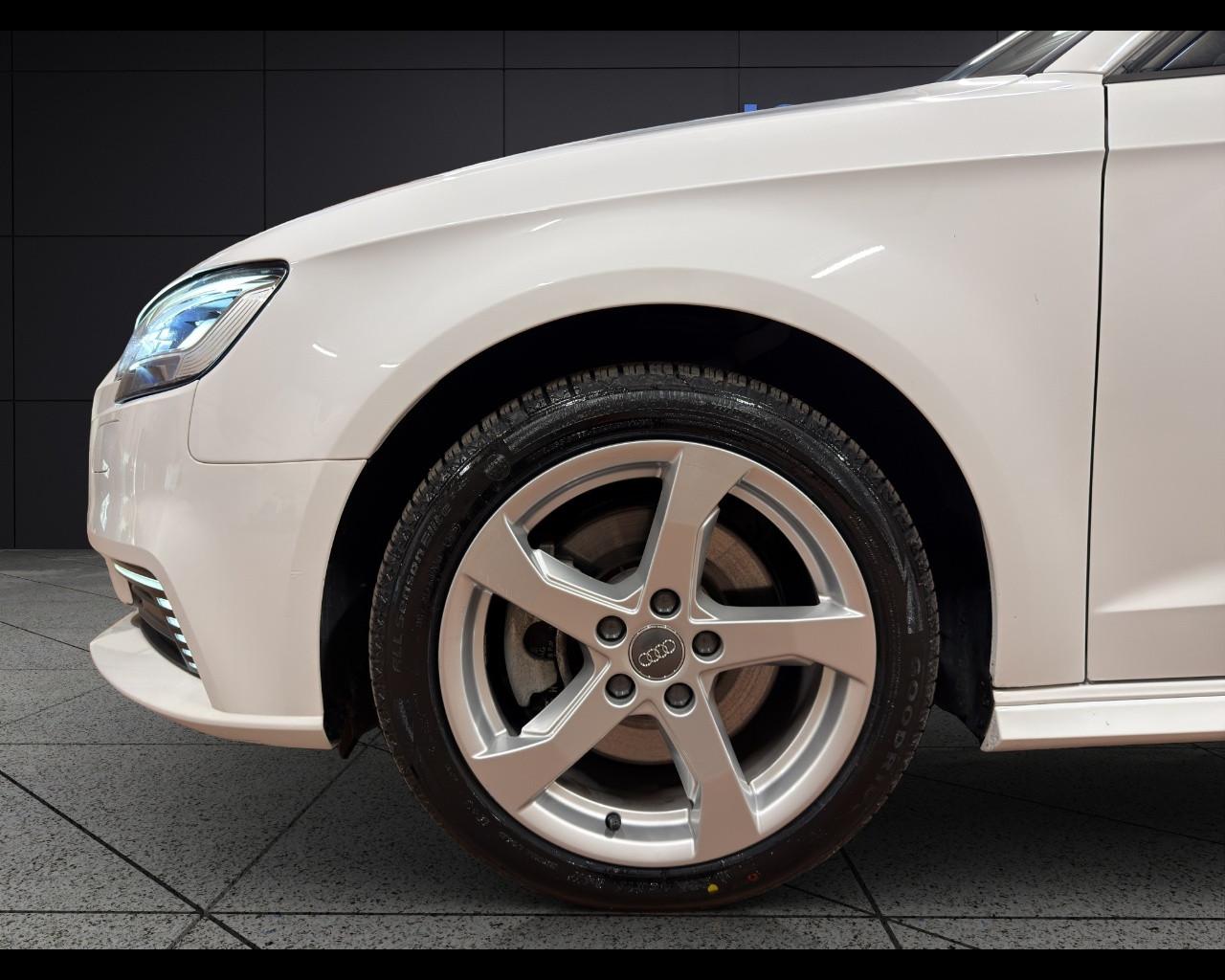 AUDI A3 Sportback e-tron - A3 SPB 40 e-tron S tronic