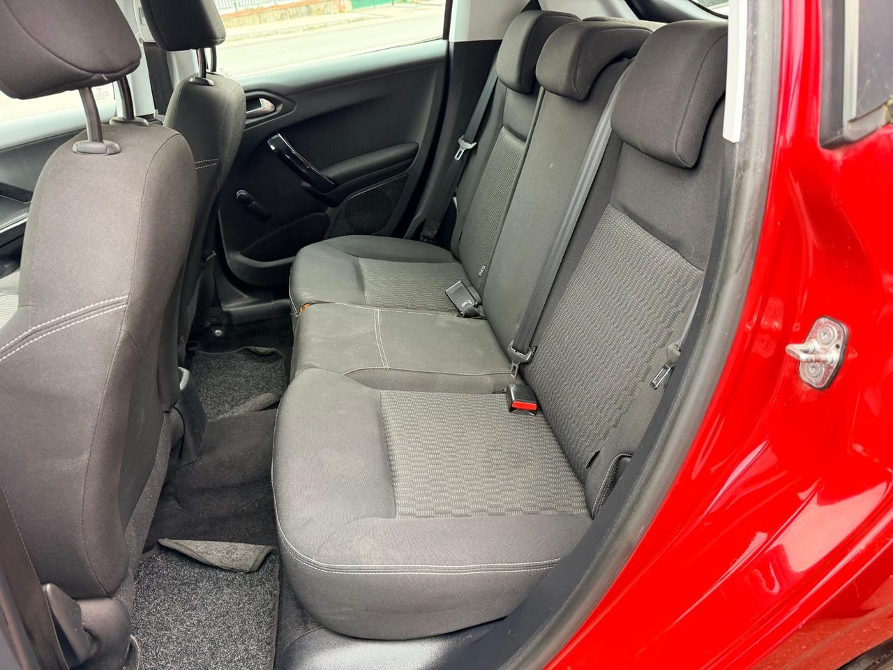 Peugeot 208 PureTech 82 5 porte Allure