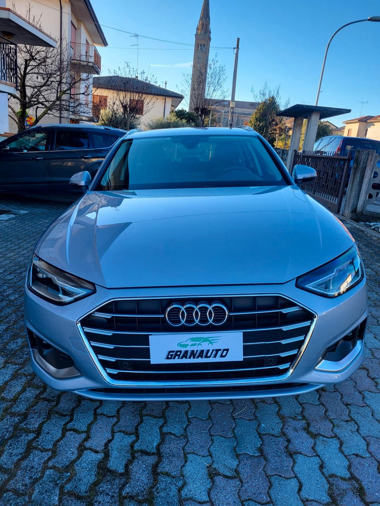 Audi A4 Avant 30 TDI/136 CV S tronic Business Advanced