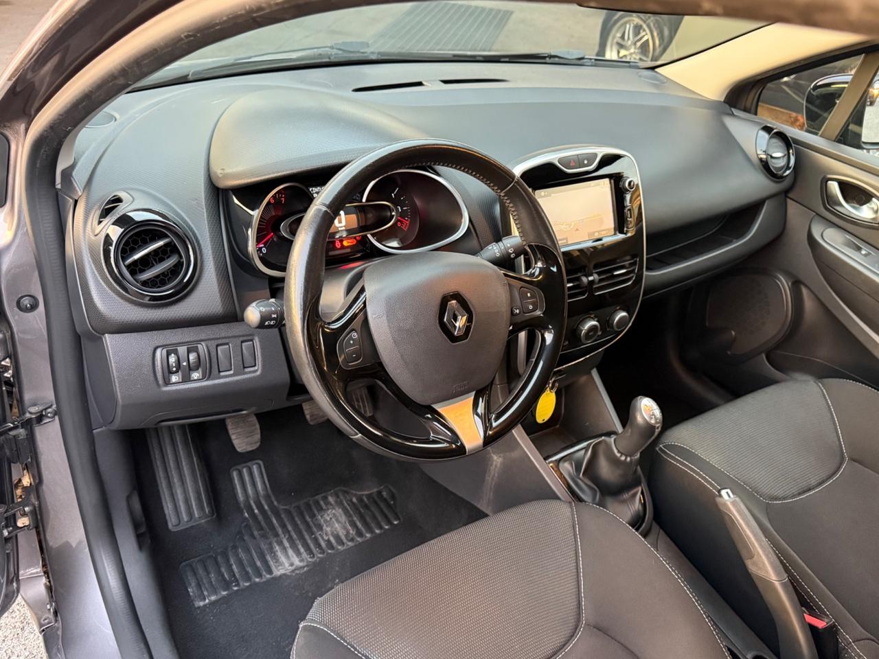 Clio 1.2 75CV -unipro-rate-neopatentati-garanzia