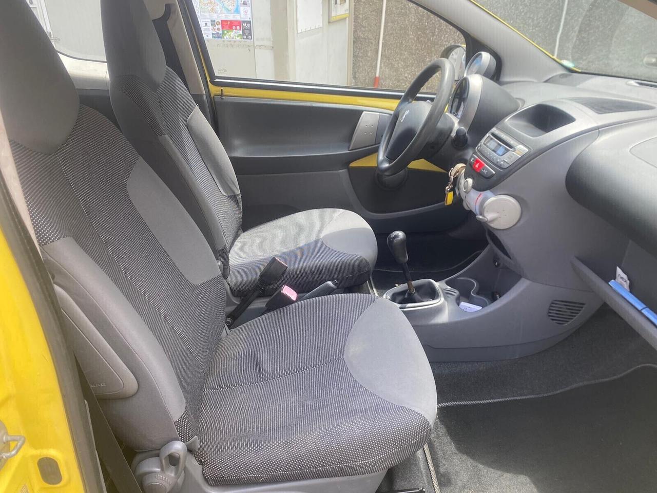 Peugeot 107 1.0 68CV 3p. Plaisir