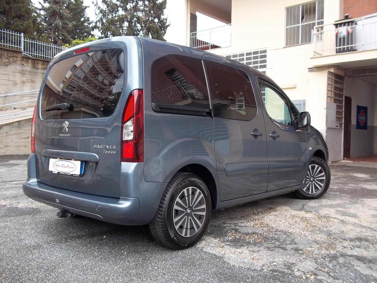 Peugeot Partner Tepee Active 1.6 HDi 115cv Uniproprietario 86.550km Gancio Traino