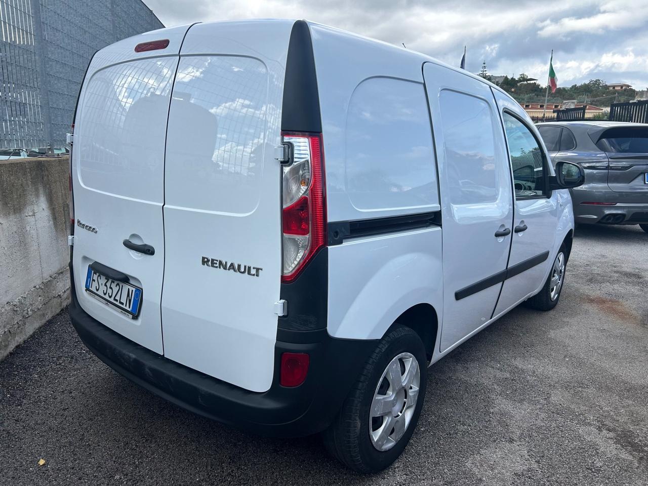 Renault Kangoo 1.5 dCi 90CV coibentato 3 posti