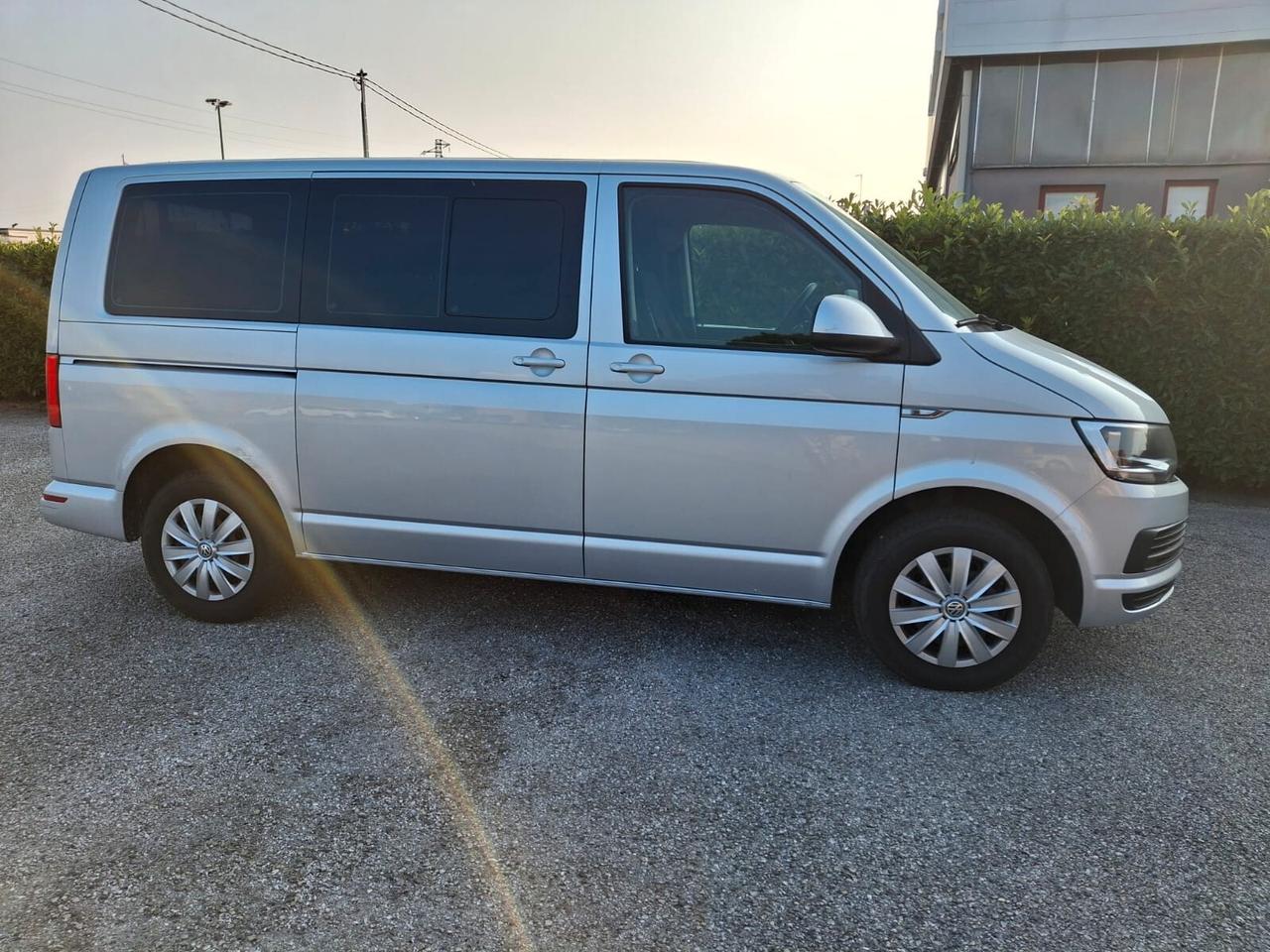 Volkswagen Caravelle 2.0 TDI PC
