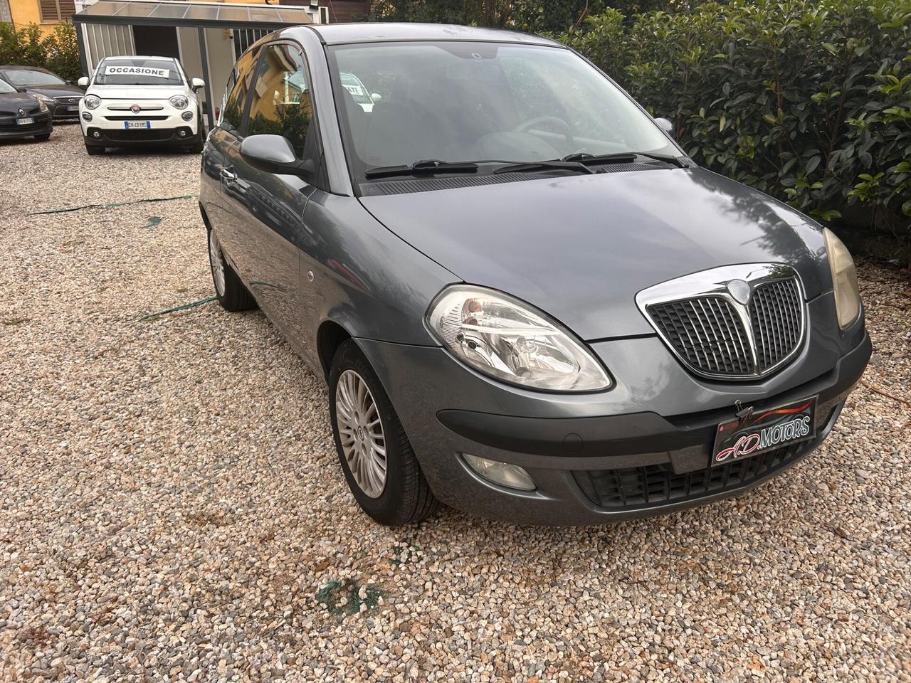 Lancia Ypsilon 1.2 16V Platino
