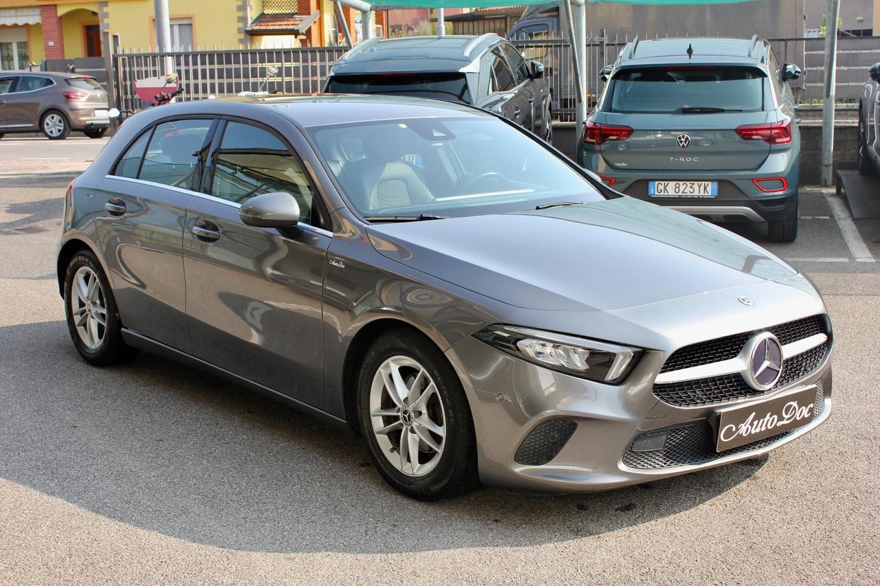 Mercedes-benz A 180 d Automatic Sport NAVY RETROCAMERA