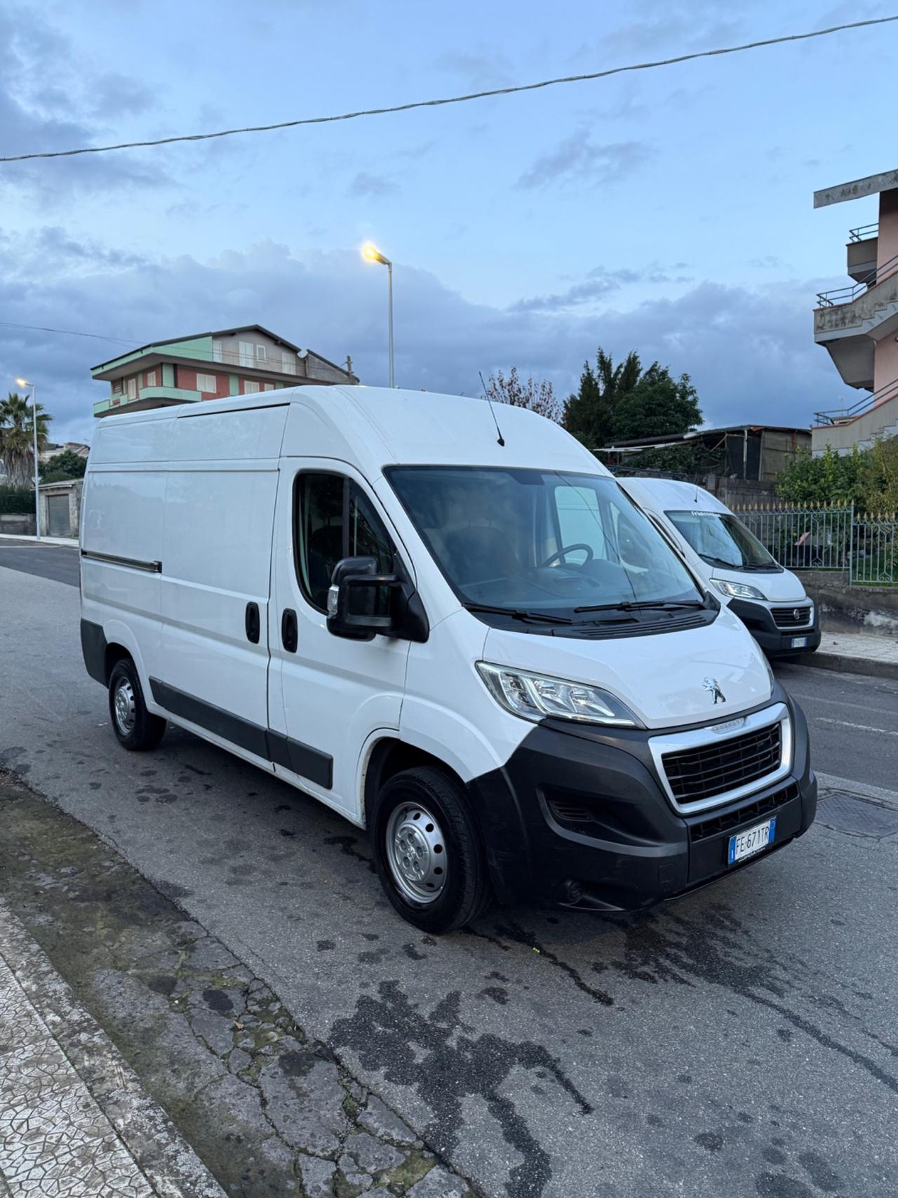 Peugeot Boxer 2.0 Diesel 130cv