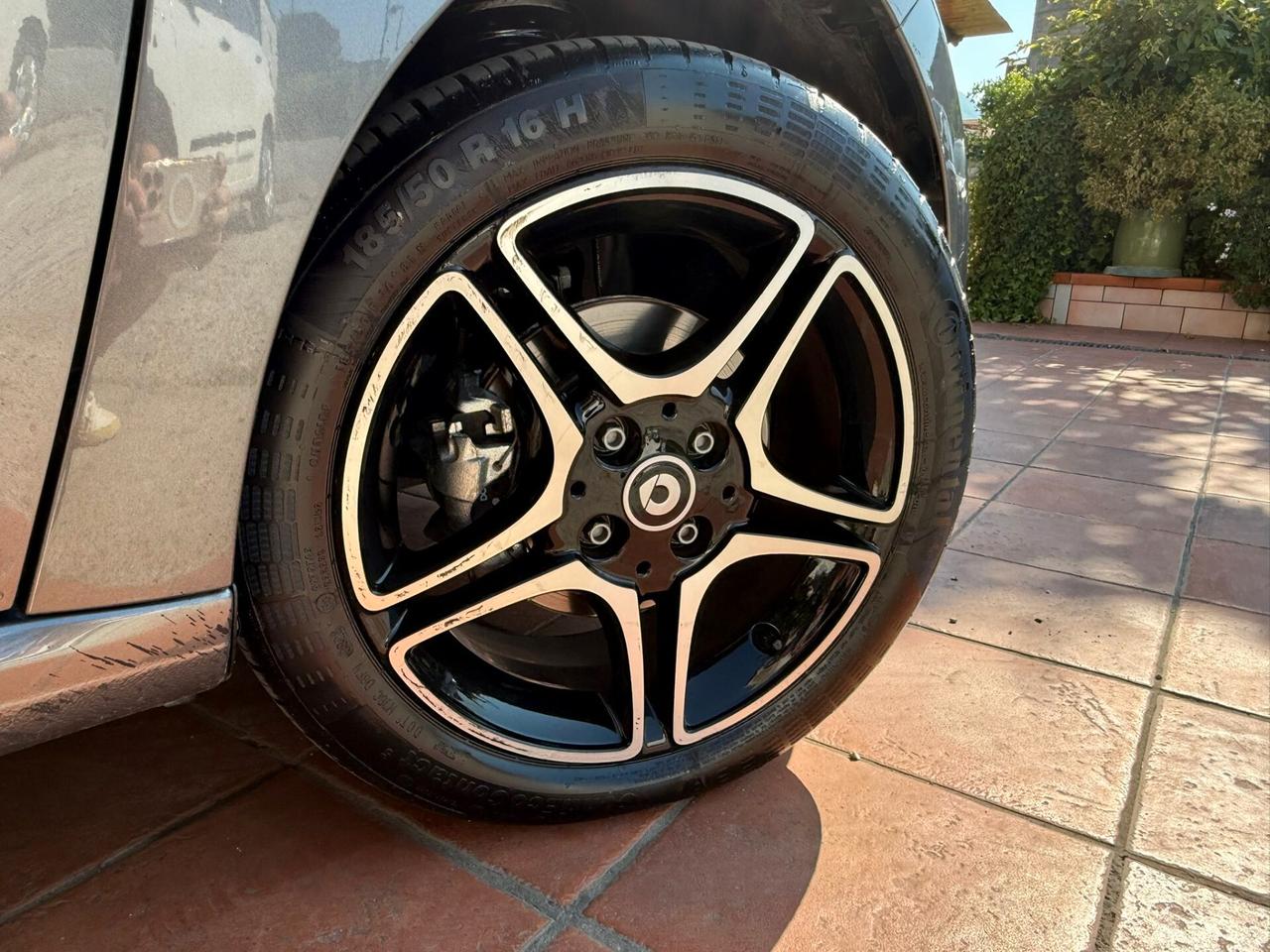 Smart ForFour EQ Pulse Tetto pan.