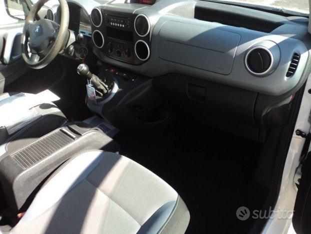 PEUGEOT Partner Tepee 1.6