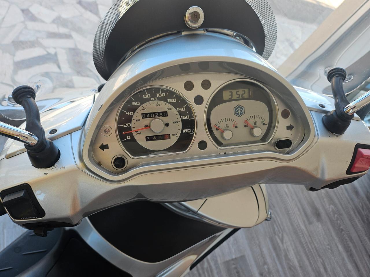 Piaggio Beverly 250