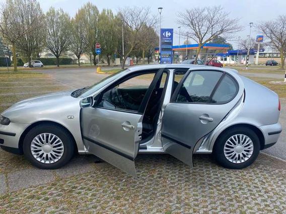 SEAT Leon Leon 1.6 16v Stella c/AC 105cv