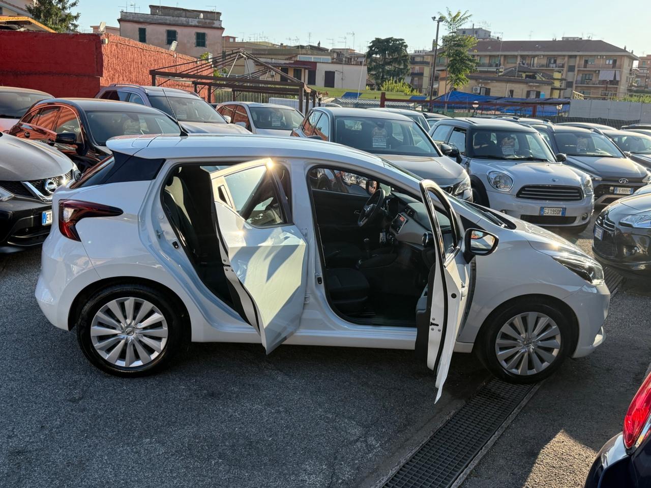 Micra IG-T 92 5 porte Tekna-unipro-rate-garanzia