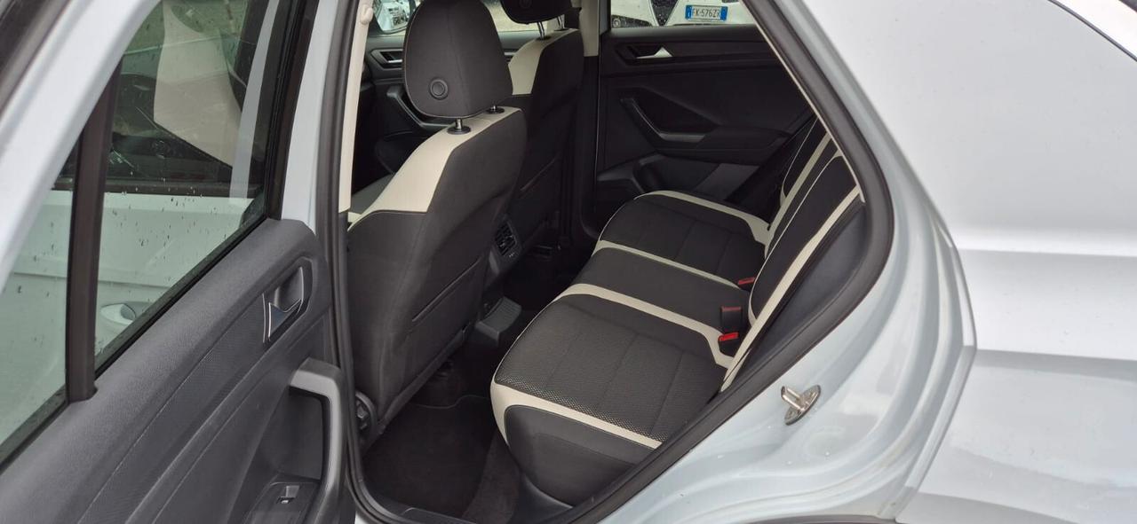 Volkswagen T-Roc 1.6TDI Advan.- 2019-Garanz3anni