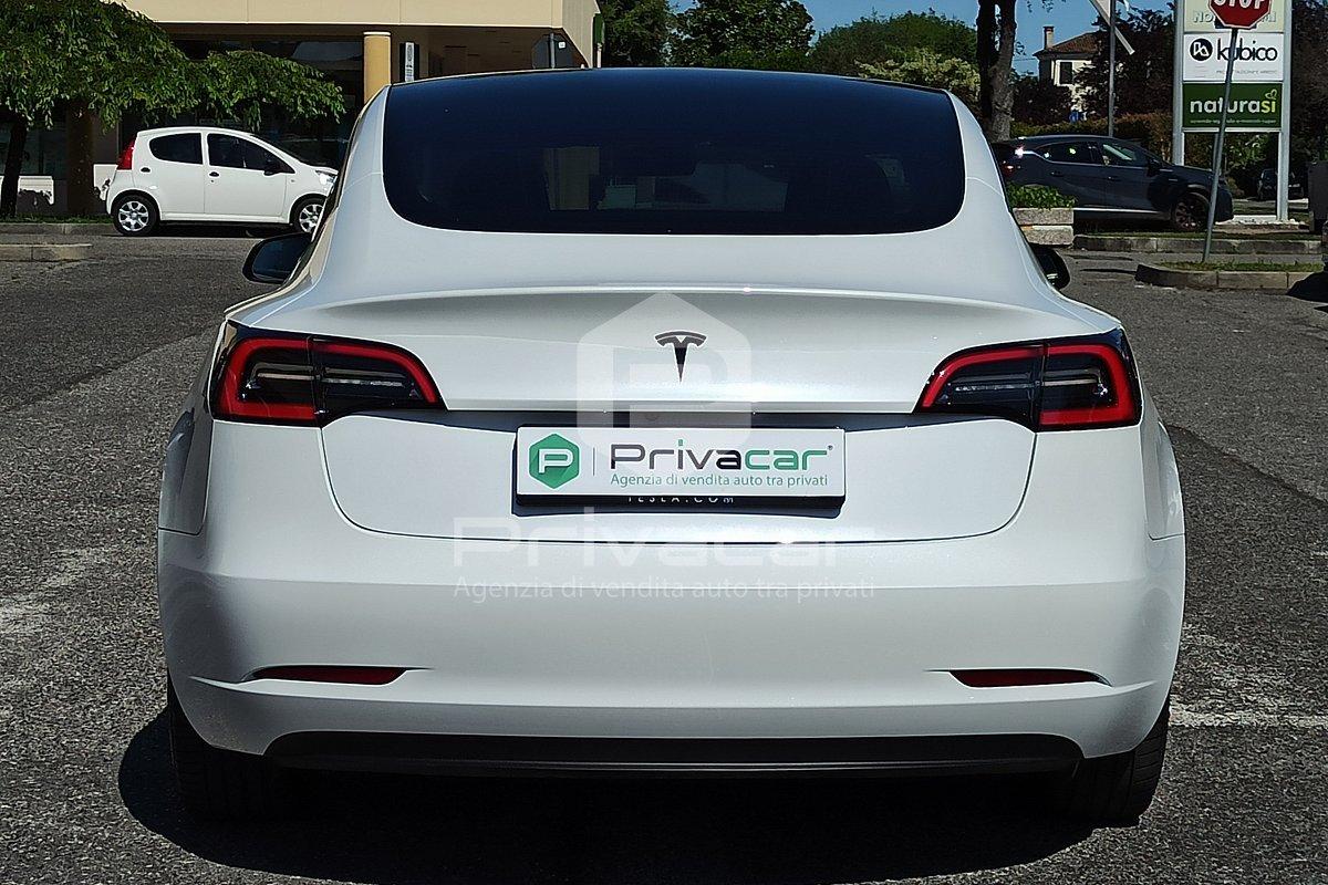 TESLA Model 3 RWD