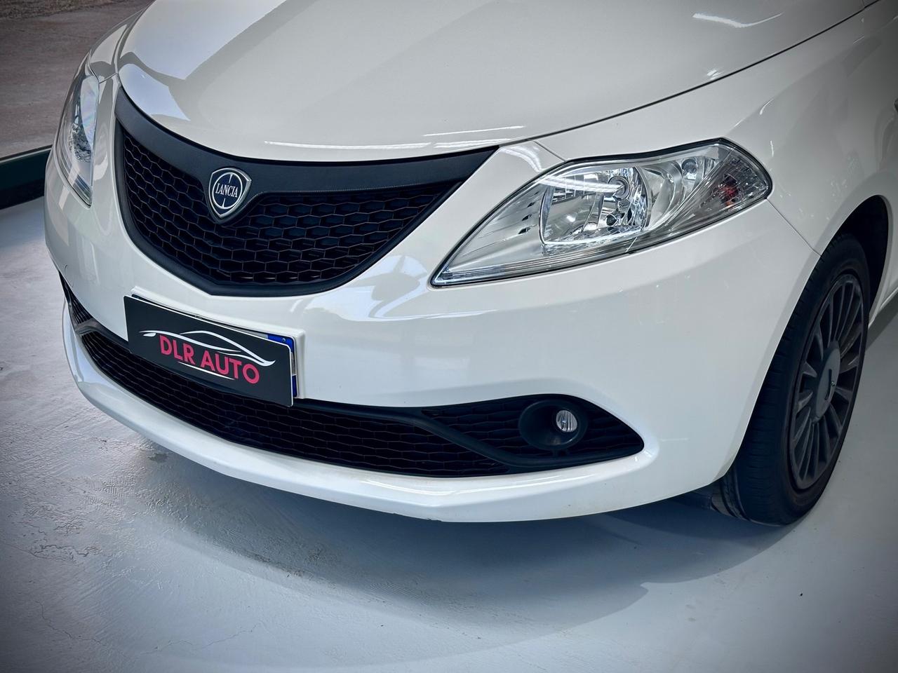 Lancia Ypsilon 1.2 69 CV 5 porte Elefantino Blu