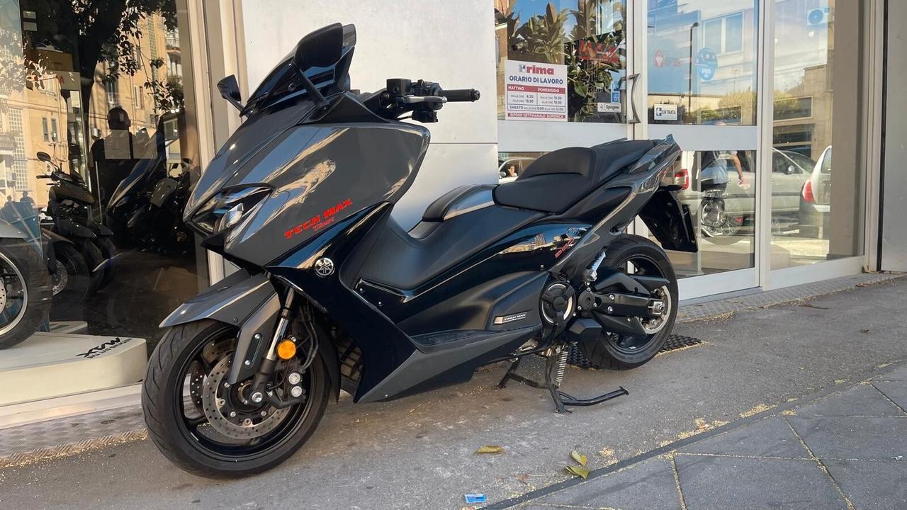 Yamaha TMAX 560