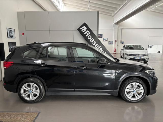 BMW X1 xDrive25e Adv. Plug-In 4x4