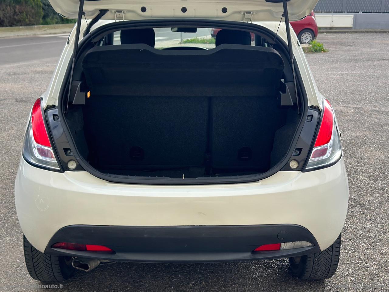 LANCIA Ypsilon 1.2 69 CV 5p.