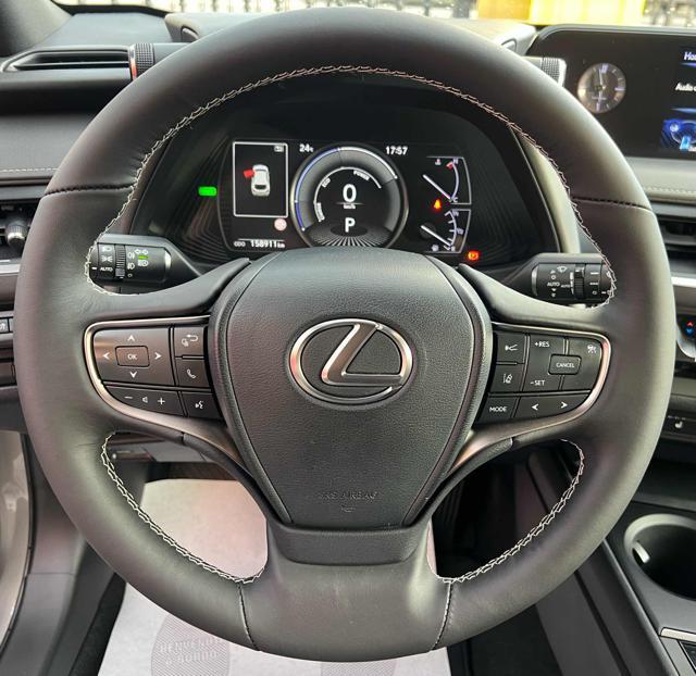 LEXUS UX 250h UX Hybrid Premium UniPro KmCertif