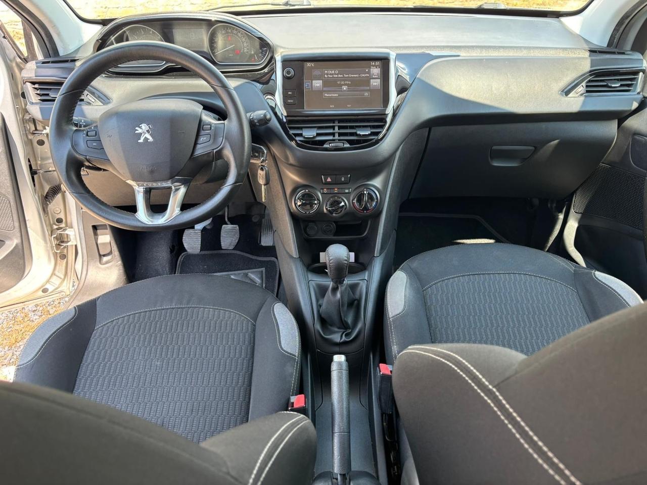 Peugeot 208 PureTech 82 5 porte Allure
