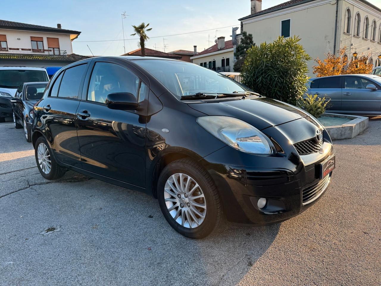 Toyota Yaris 1.3 5 porte M-MT Sol