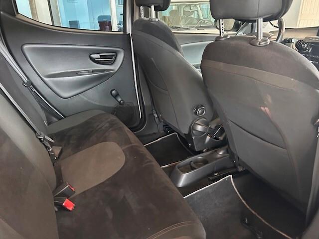Lancia Ypsilon 1.2 69 CV 5 porte GPL Ecochic Silver