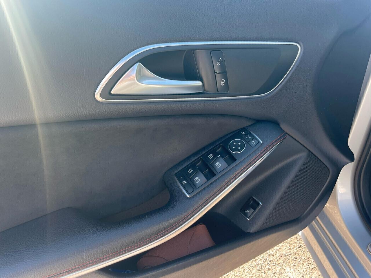 Mercedes-benz CLA 200 AMG LINE