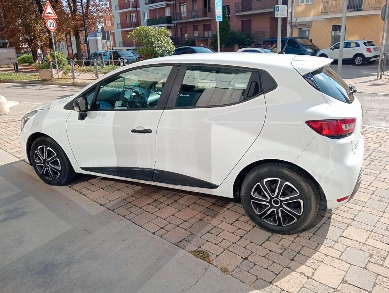 Renault Clio dCi 8V 75CV 5 porte SOLO PER EXPORT!
