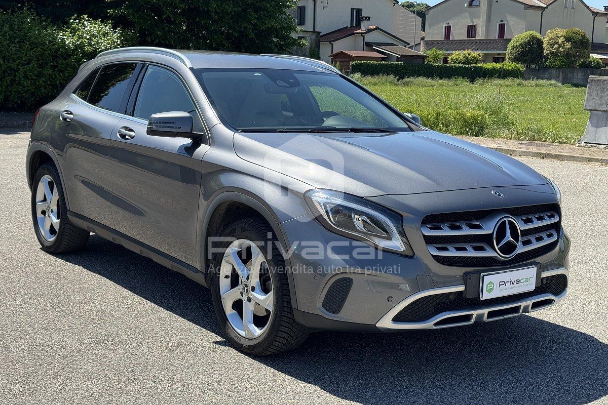 MERCEDES GLA 200 d Business