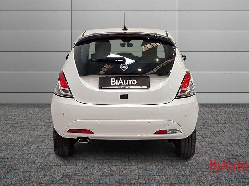 Lancia Ypsilon Ypsilon 1.0 firefly hybrid Platino s&s 70cv