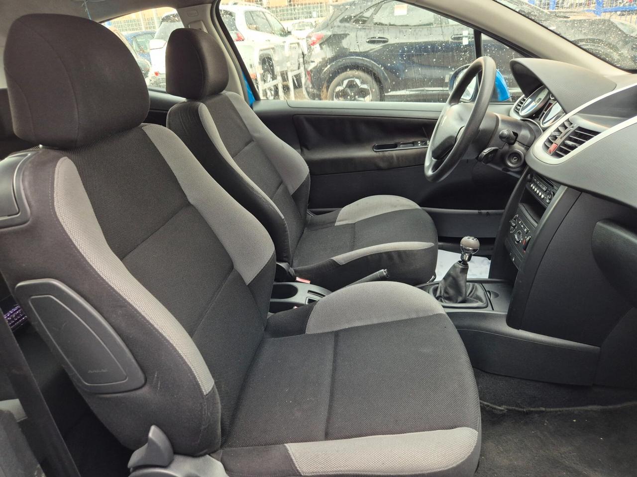 Peugeot 207 1.4 HDi 70CV 3p. ONE Line