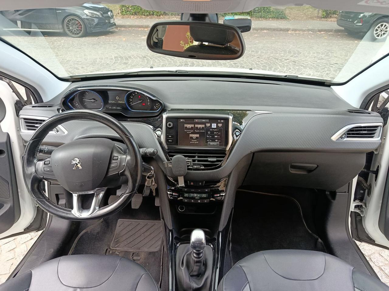 Peugeot 2008 Allure 1.6 Blue HDI 120 #6505