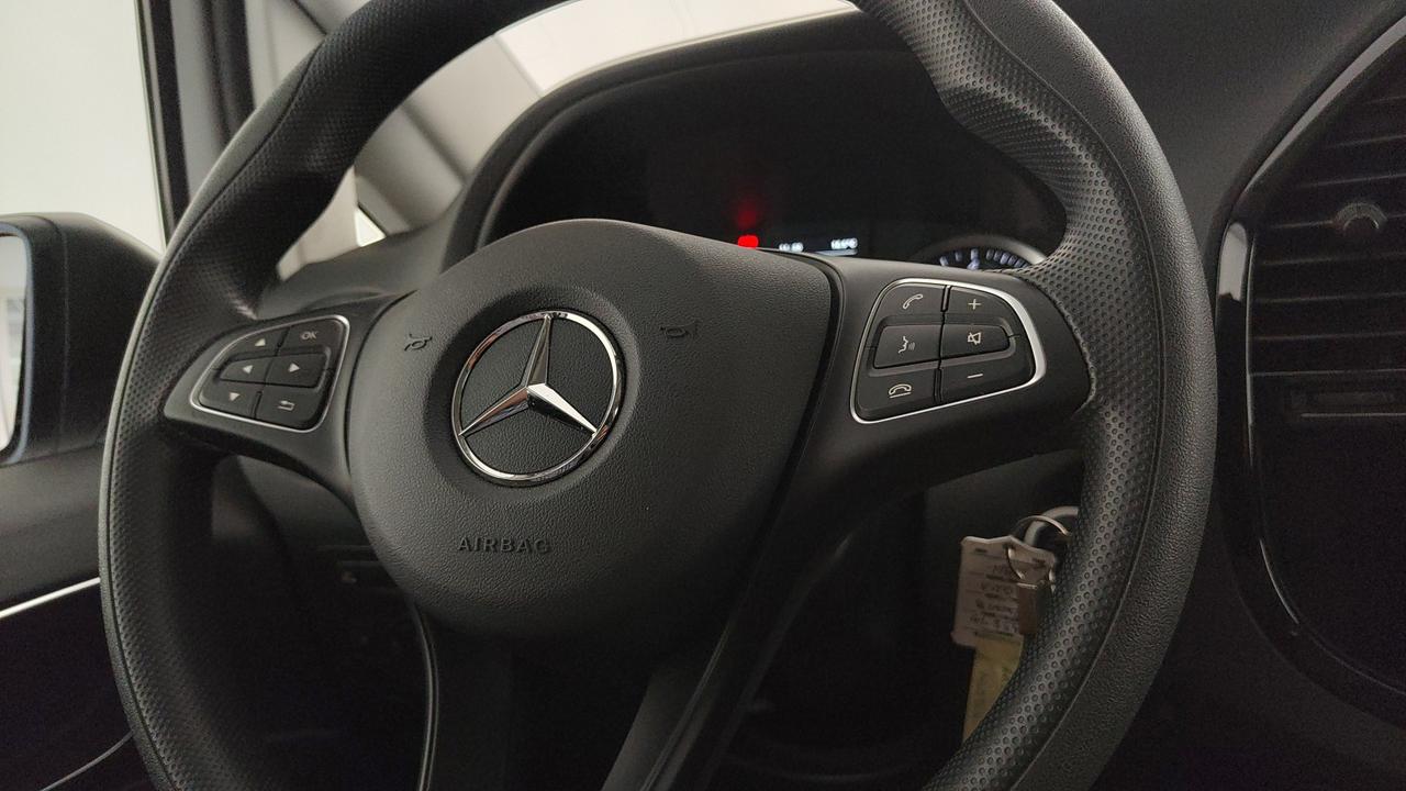 Mercedes-Benz Vito III - vito 114 cdi compact mixto