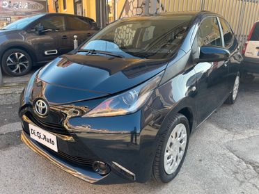 Toyota Aygo 1.0 VVT-i 69 CV 5 porte x-cite