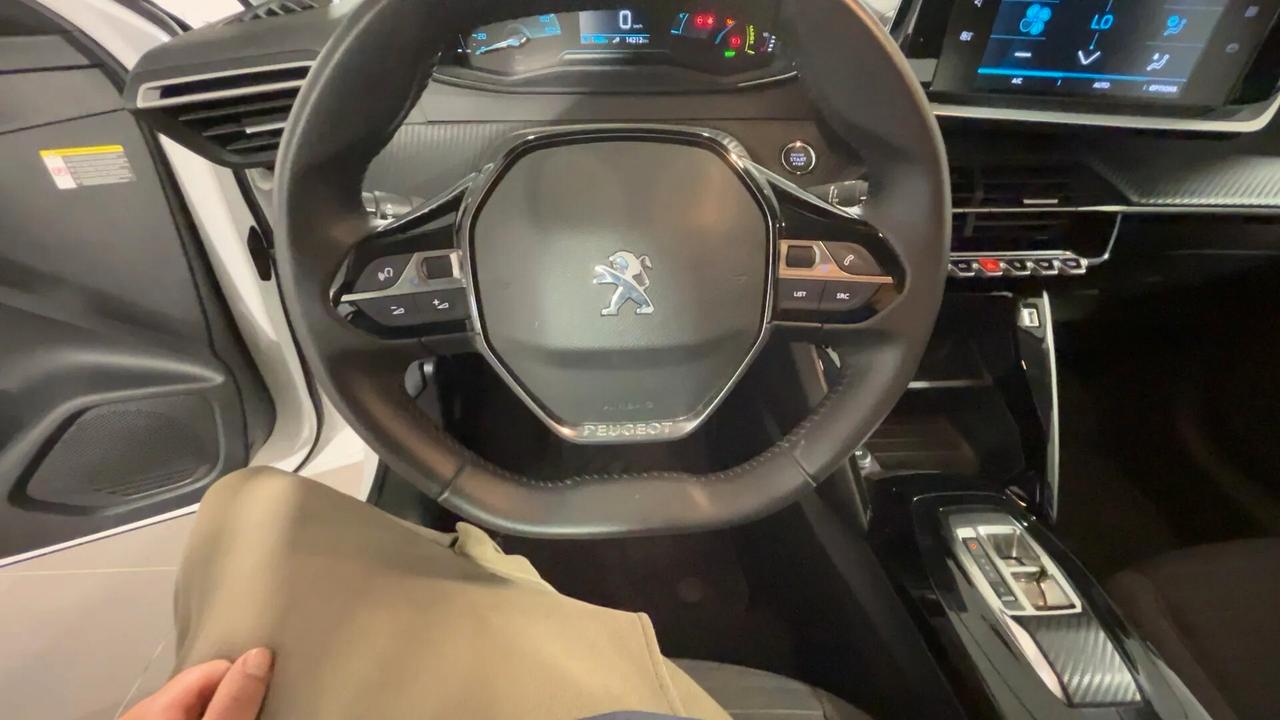 Peugeot 208 motore elettrico 136 CV 5 porte Active