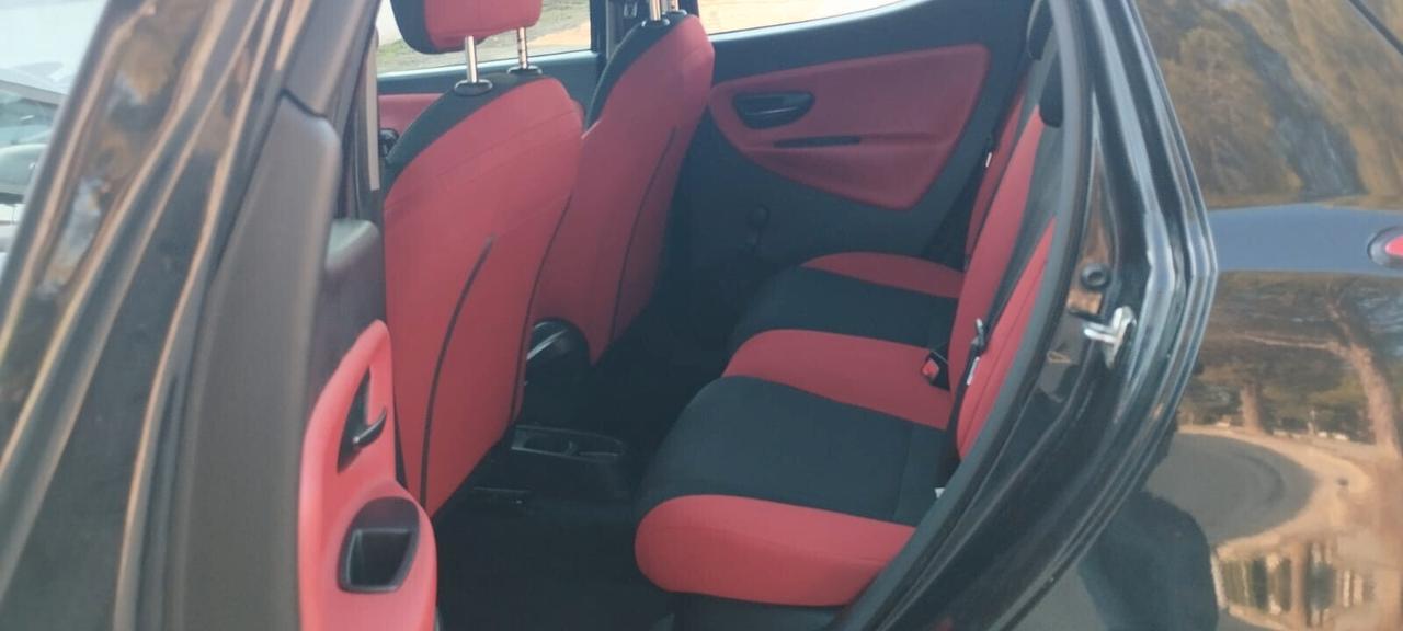 Lancia Ypsilon 1.2 69 CV 5 porte S&S Gold