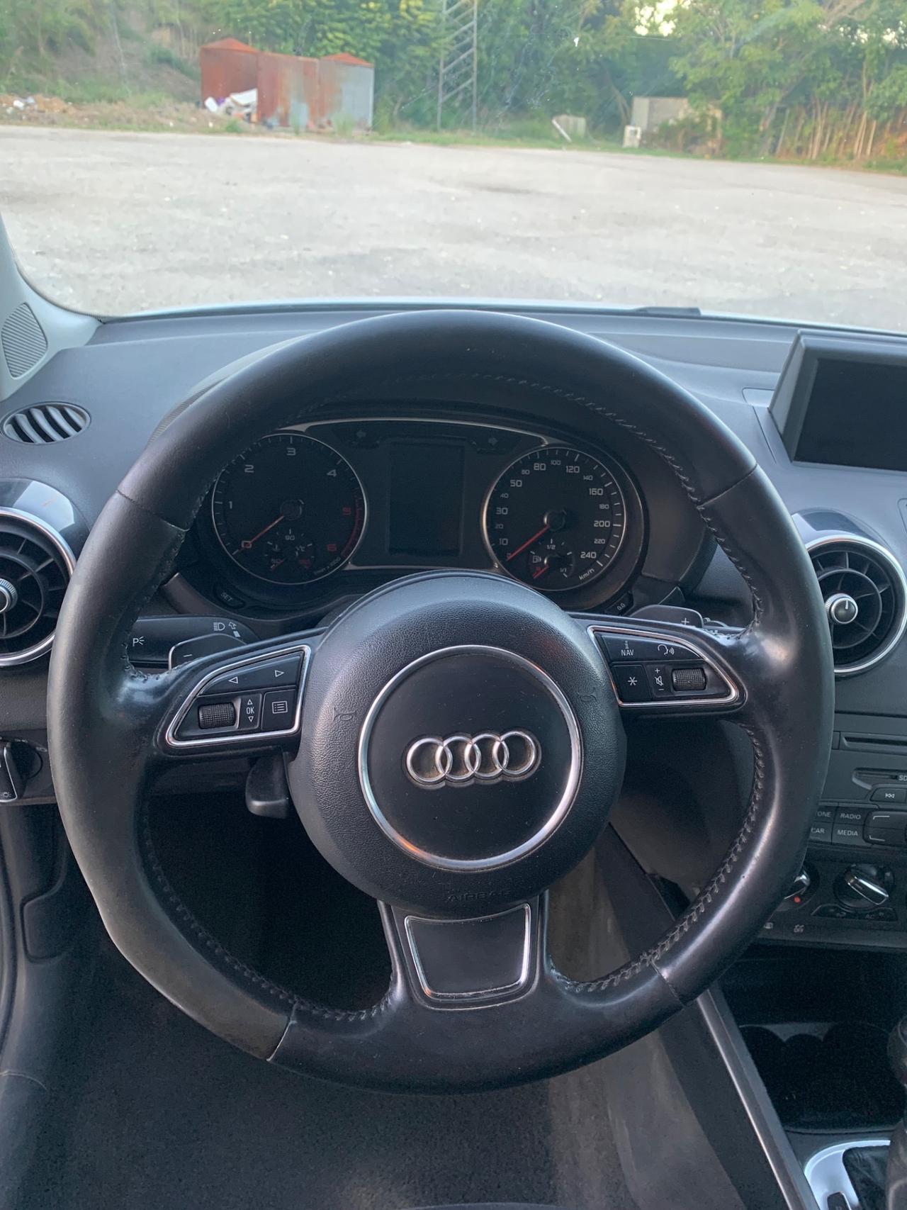 Audi A1 SPB 1.6 TDI S tronic line edition