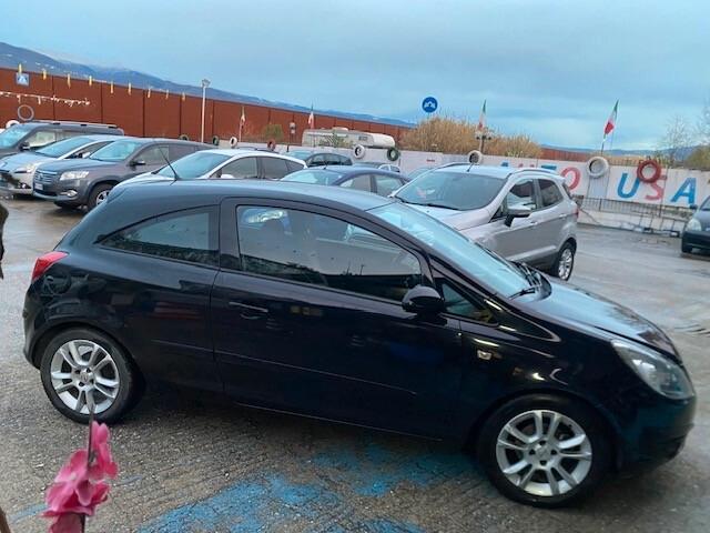 Opel Corsa 1.2 3 porte Club