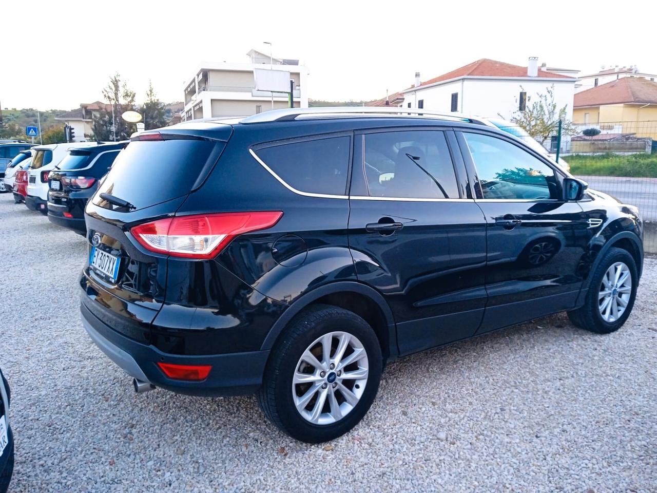 Ford Kuga 2.0 TDCI 150 CV S&S 4WD Titanium