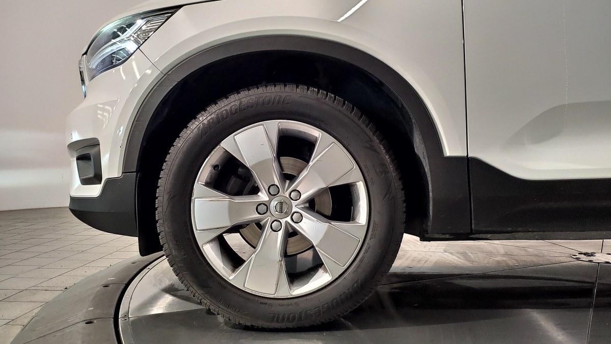 VOLVO Xc40 T2 Geartronic Momentum Pro
