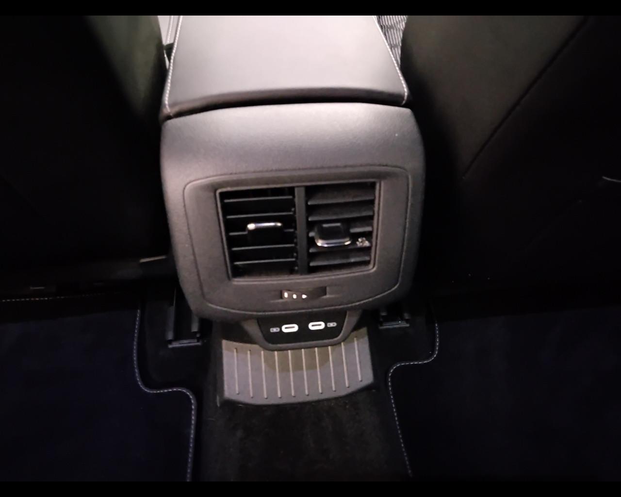 VOLKSWAGEN T-Roc I 2022 - T-Roc 2.0 tdi R-Line 115cv