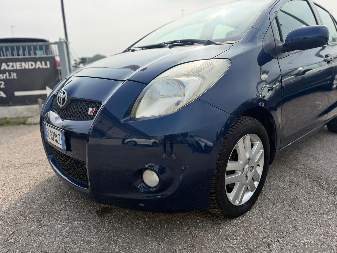 TOYOTA Yaris 1.4 D-4D 5p. Sol