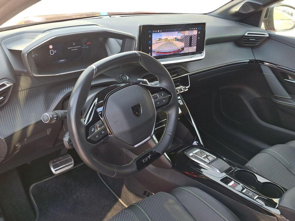 Peugeot 208 1.2 hybrid GT 136cv e-dcs 6