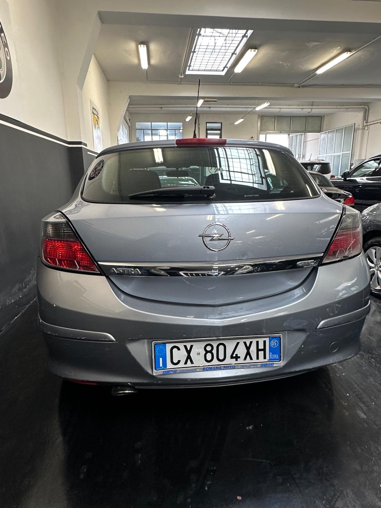 Opel Astra GTC 1.6 16V Twinport 3 porte Sport
