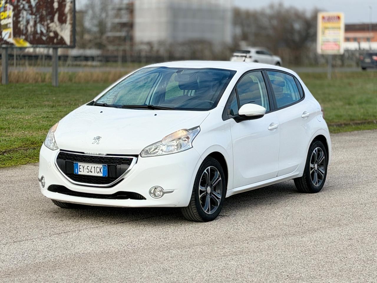 Peugeot 208 1.4 diesel 2015 ok Neo Patentati