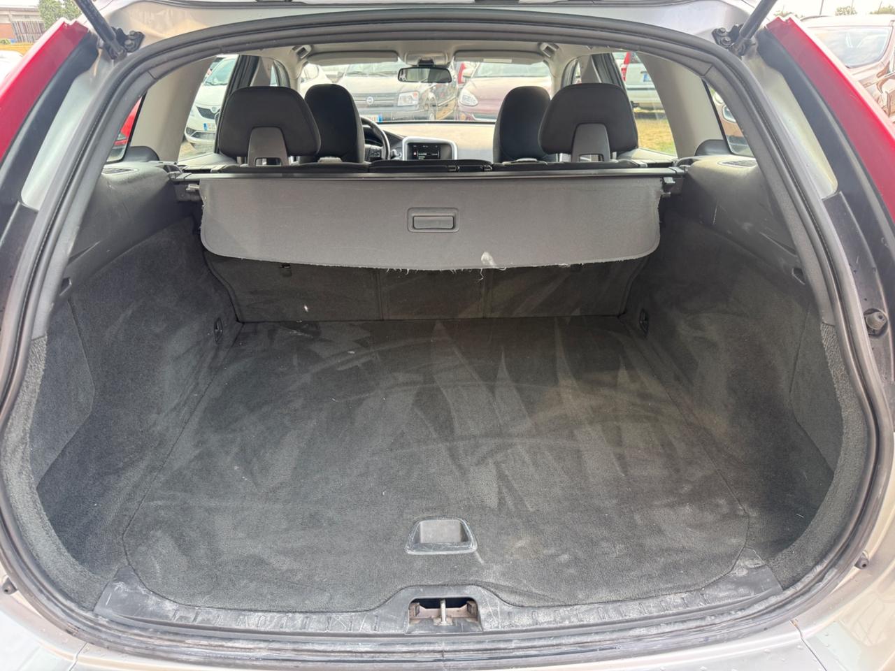 Volvo XC60 2.0d. |UNIPRO