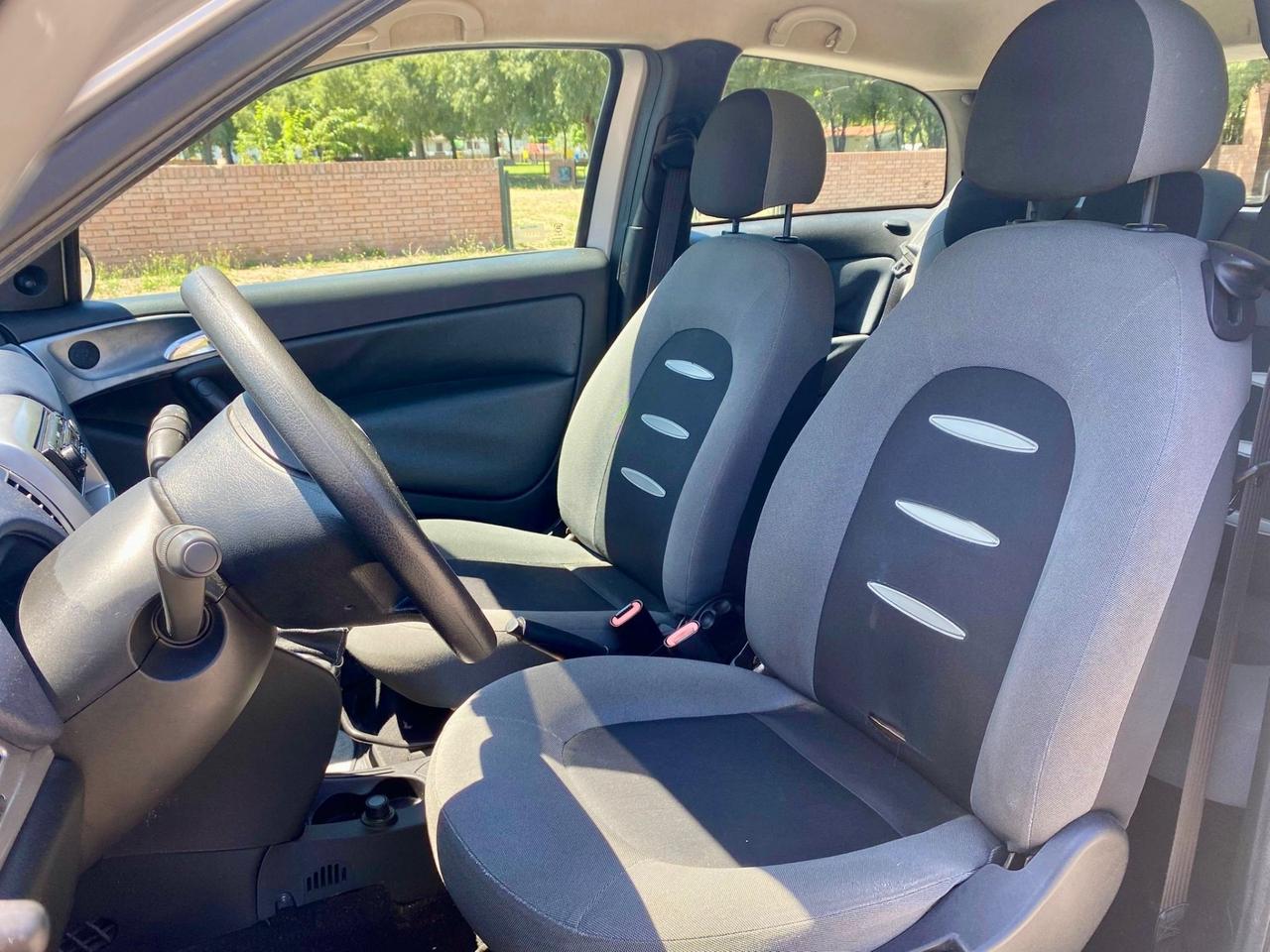 Lancia Ypsilon 1.3 MJT 75 CV Passion