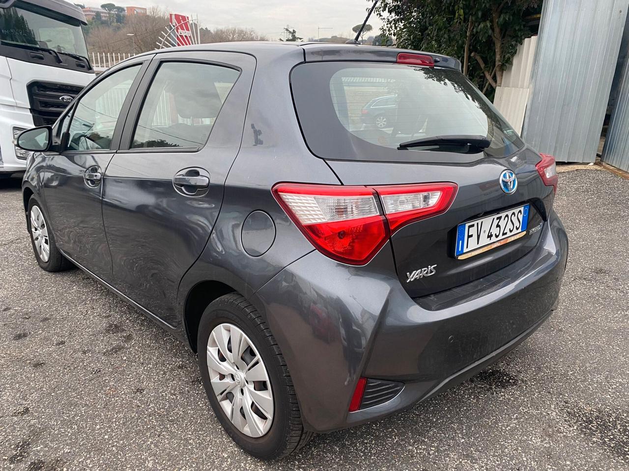 Toyota Yaris 1.5 Hybrid 5 porte Business