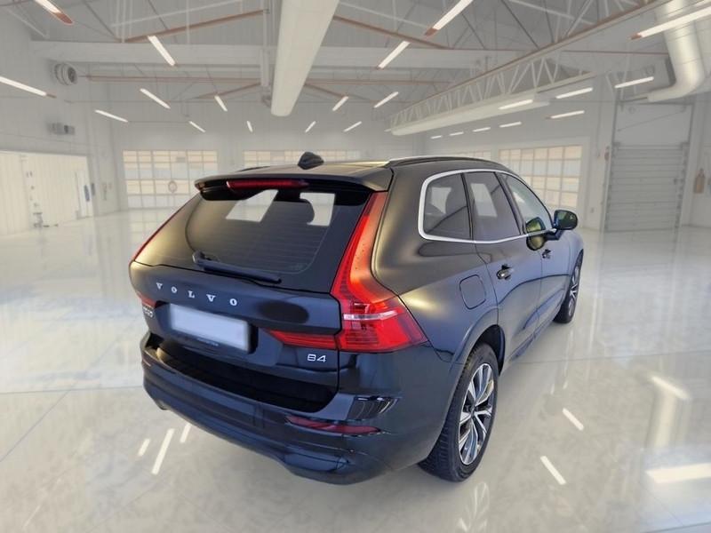 VOLVO XC60 B4 D automatico Momentum Pro