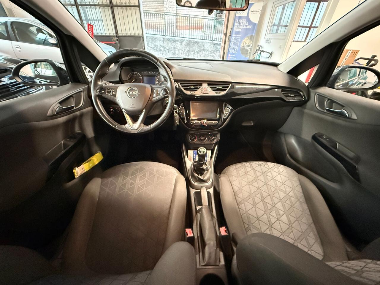 Opel Corsa 1.2 5 porte Black Edition